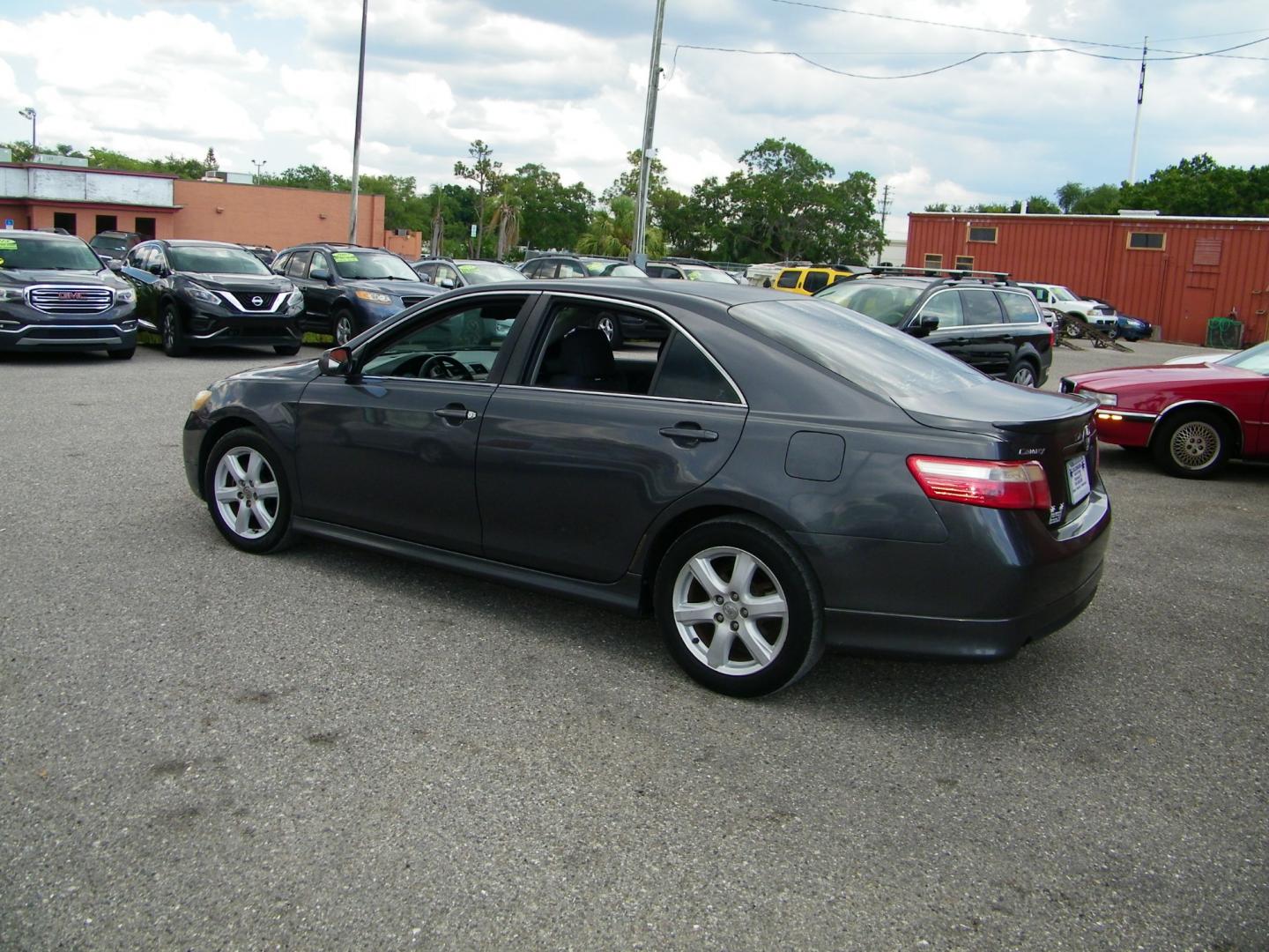 2008 Gray /Gray Toyota Camry LE (4T1BK46KX8U) with an 3.5L V6 engine, Automatic transmission, located at 4000 Bee Ridge Road, Sarasota, FL, 34233, (941) 926-0300, 27.298664, -82.489151 - Photo#4